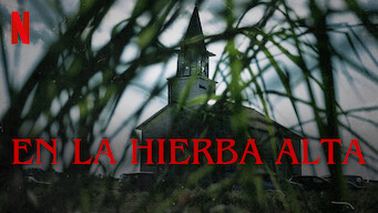 En la hierba alta (2019)